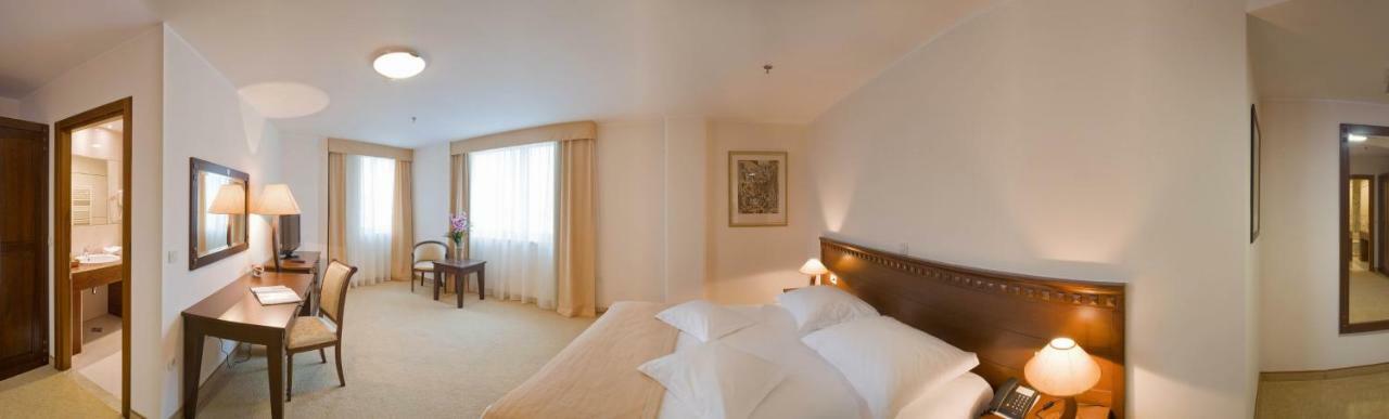 Hotel Katarina Dugopolje Buitenkant foto